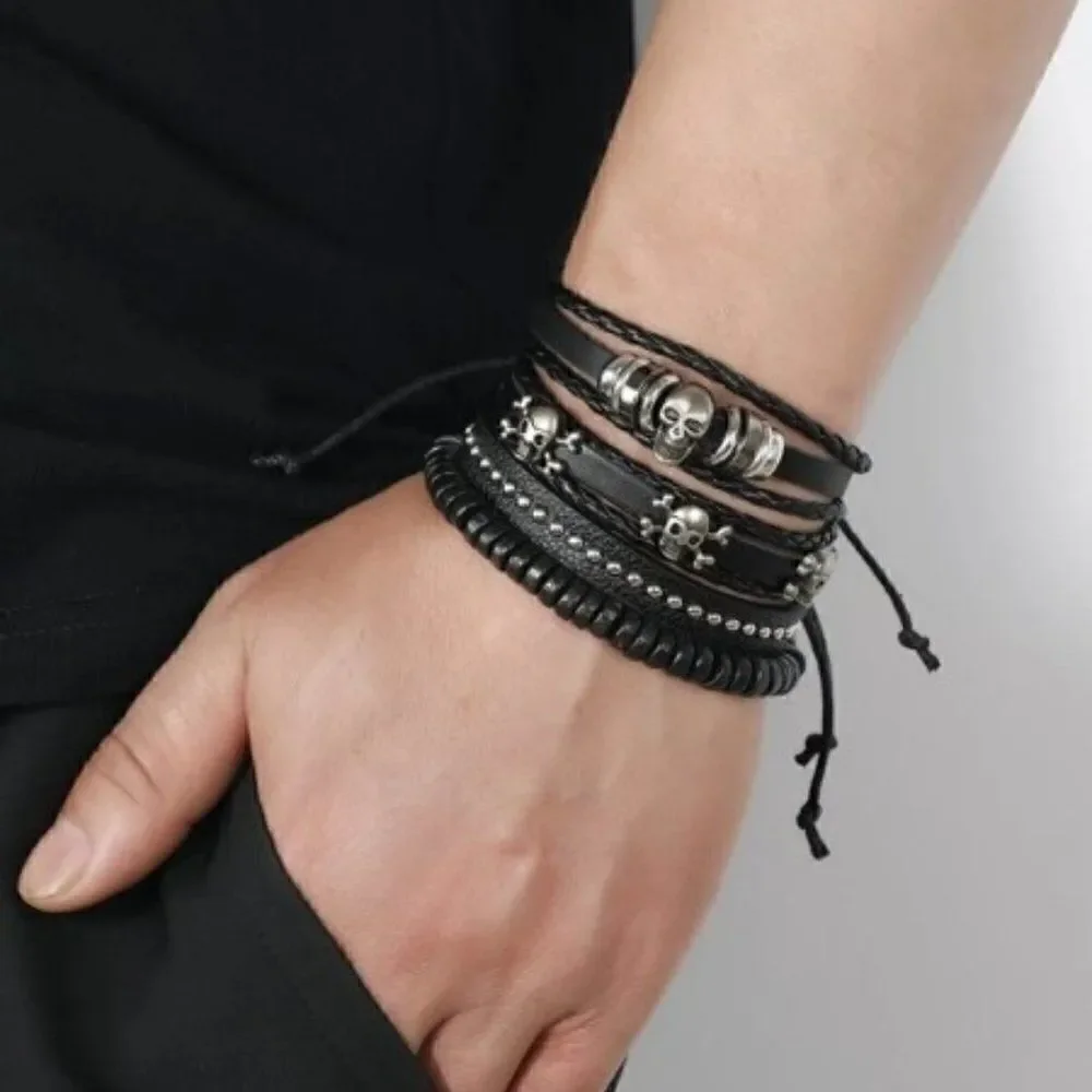 BLACK LEATHER SKULL BRACELET SET